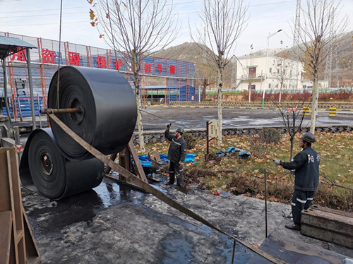 陜煤建設(shè)機電安裝公司承建雙龍礦主斜井膠帶機工程順利開工