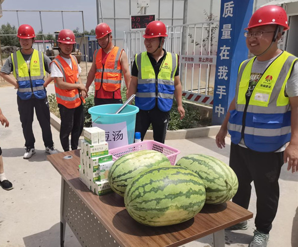 陜煤建設(shè)咸陽(yáng)分公司第九項(xiàng)目部:不服“暑”，戰(zhàn)高溫
