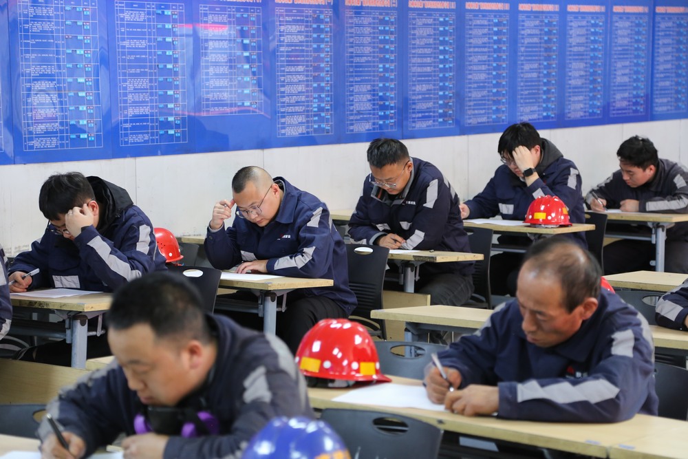 陜煤建設洗選煤運營公司:“全鏈條”打造項目建設的“常管控”與“長安全”